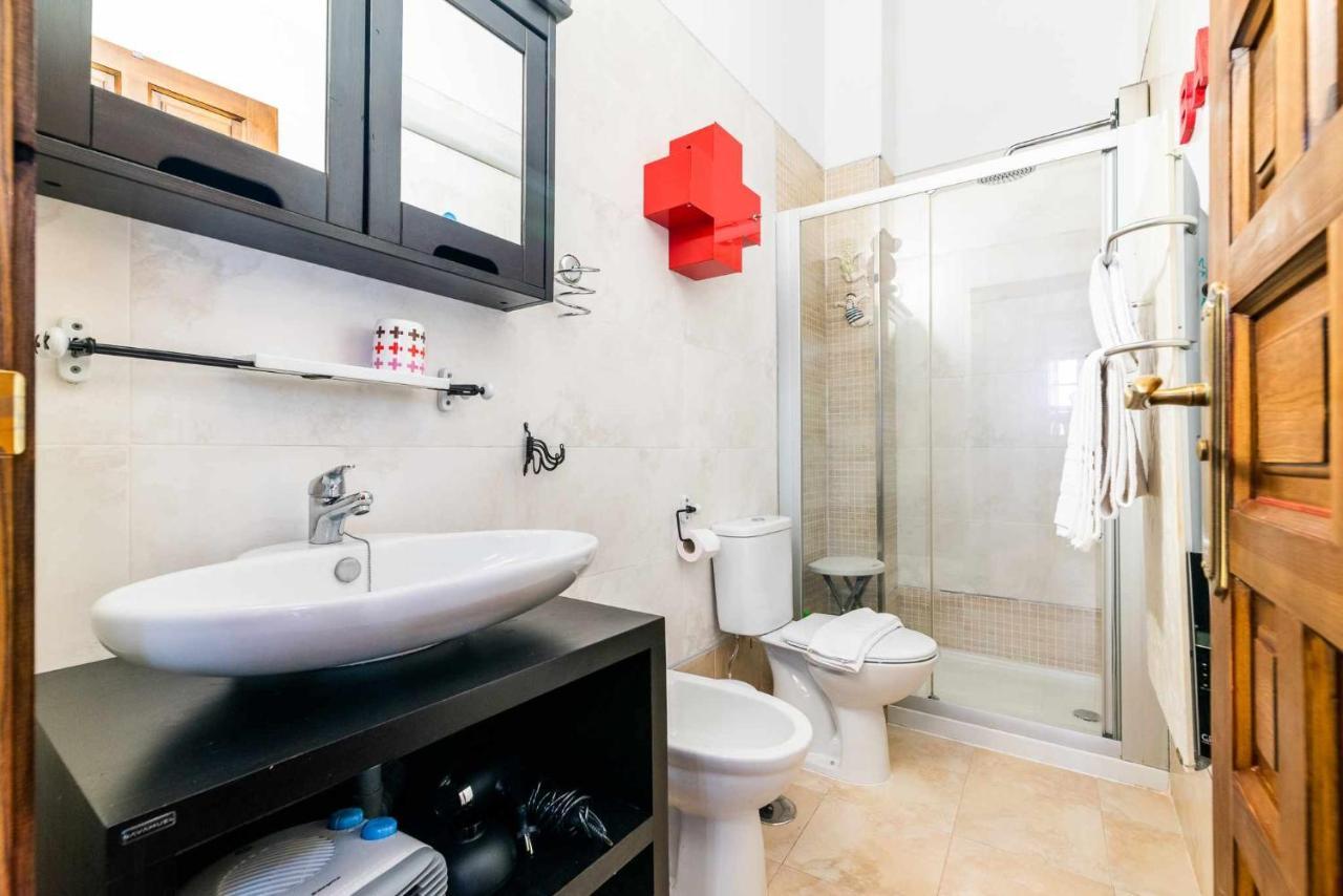 Comodo Y Moderno Apartamento Centro กรานาดา ภายนอก รูปภาพ