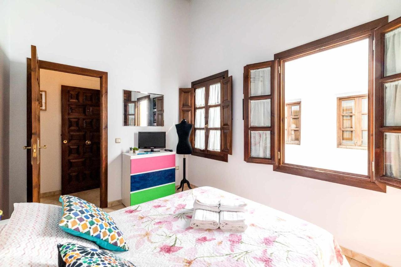 Comodo Y Moderno Apartamento Centro กรานาดา ภายนอก รูปภาพ